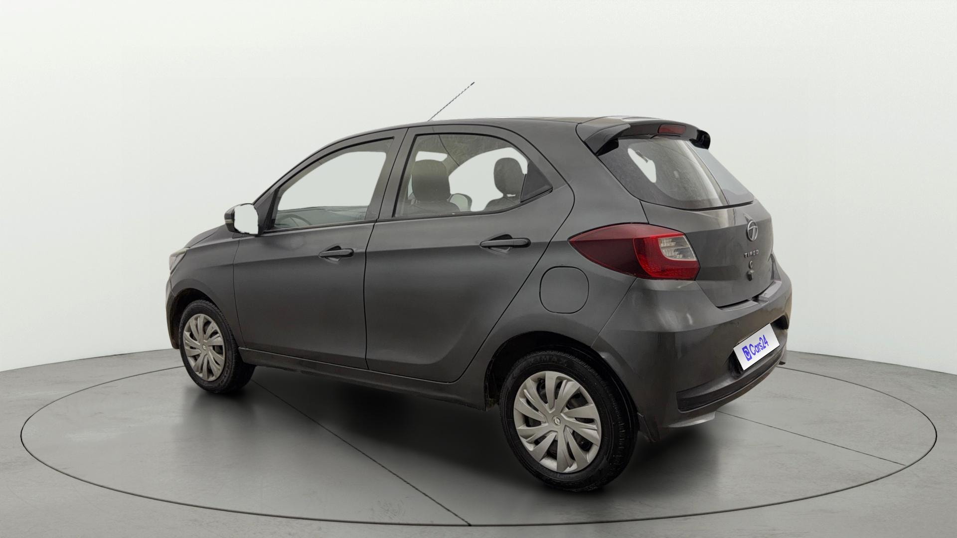 View 2021 Tata Tiago Revotorq XB Image 2 Used 2021 Tata Tiago Revotorq XB Image 2