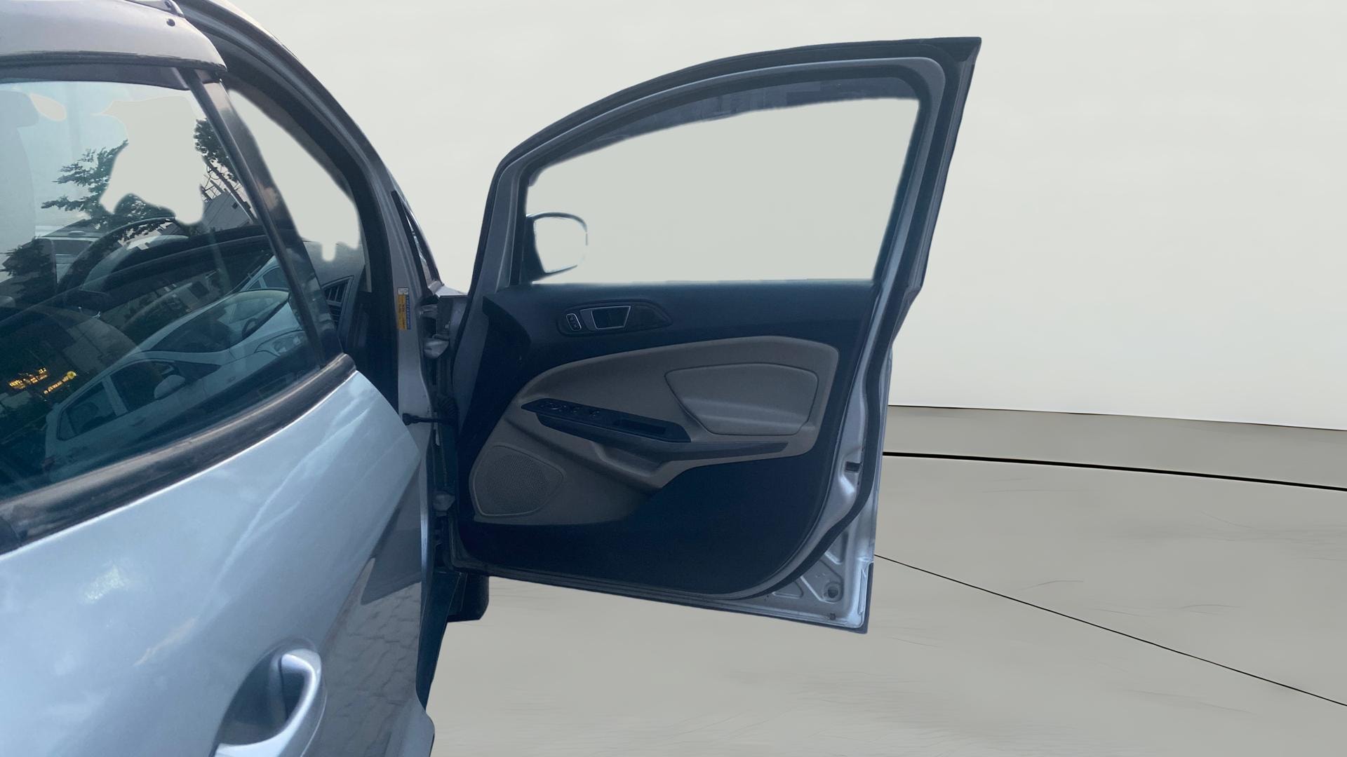View 2020 Ford EcoSport 1.5 TDCi Diesel Ambiente BS IV Image 45 Used 2020 Ford EcoSport 1.5 TDCi Diesel Ambiente BS IV Image 45