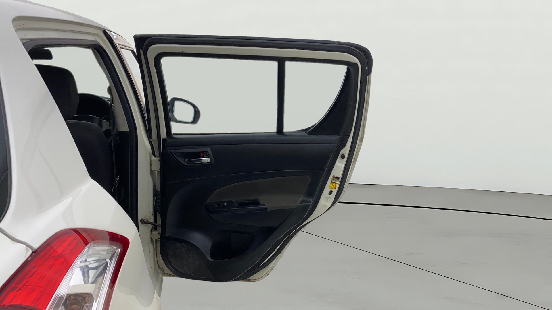 View 2014 Maruti Suzuki 1000 Base Variant Image 5 Used 2014 Maruti Suzuki 1000 Base Variant Image 5