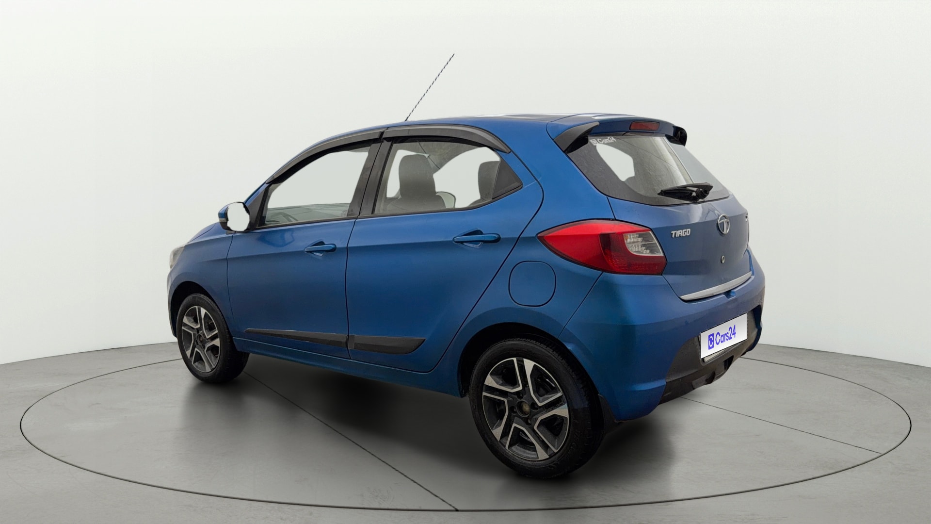 View 2019 Tata Tiago Revotorq XB Image 2 Used 2019 Tata Tiago Revotorq XB Image 2
