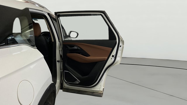 View MG Hector Plus Image 6 Used MG Hector Plus Image 6