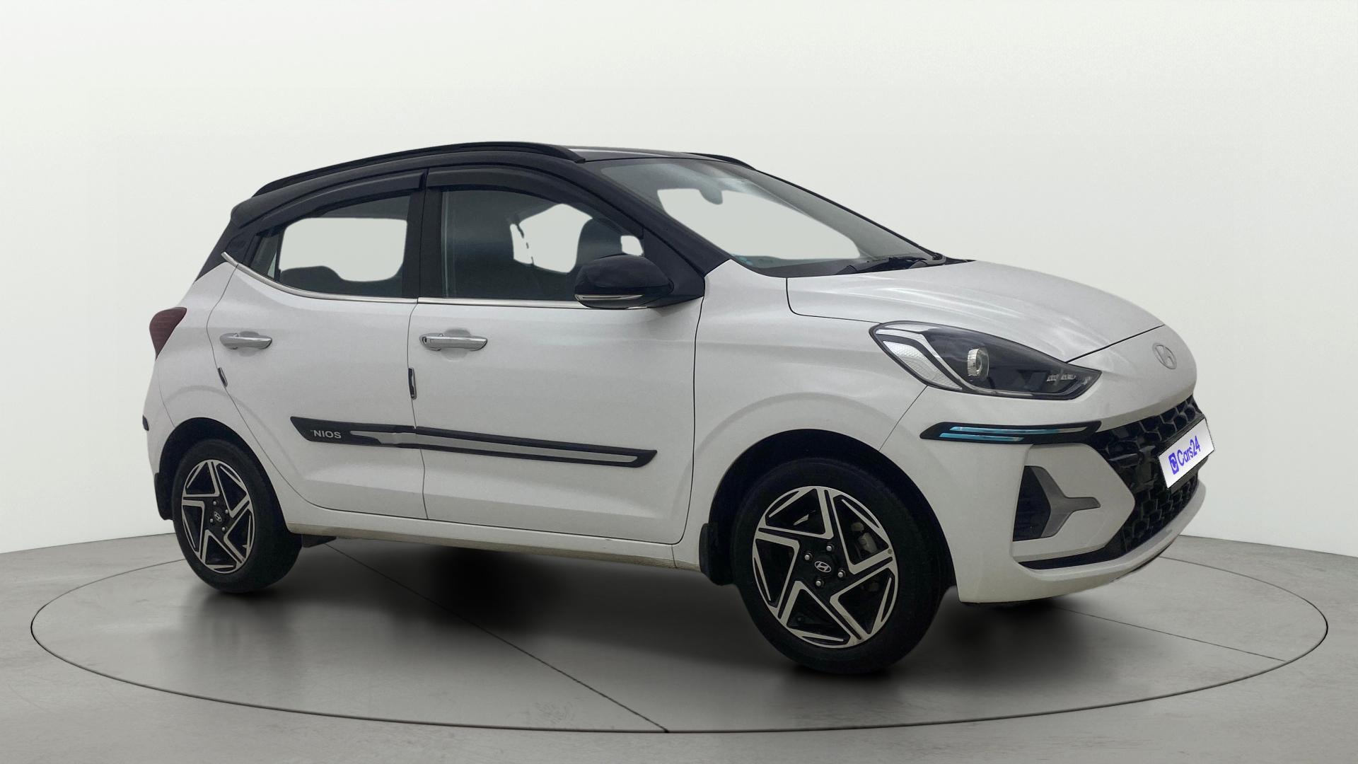 View 2023 Hyundai Grand i10 Nios Sportz Petrol Dual Tone Image 21 Used 2023 Hyundai Grand i10 Nios Sportz Petrol Dual Tone Image 21