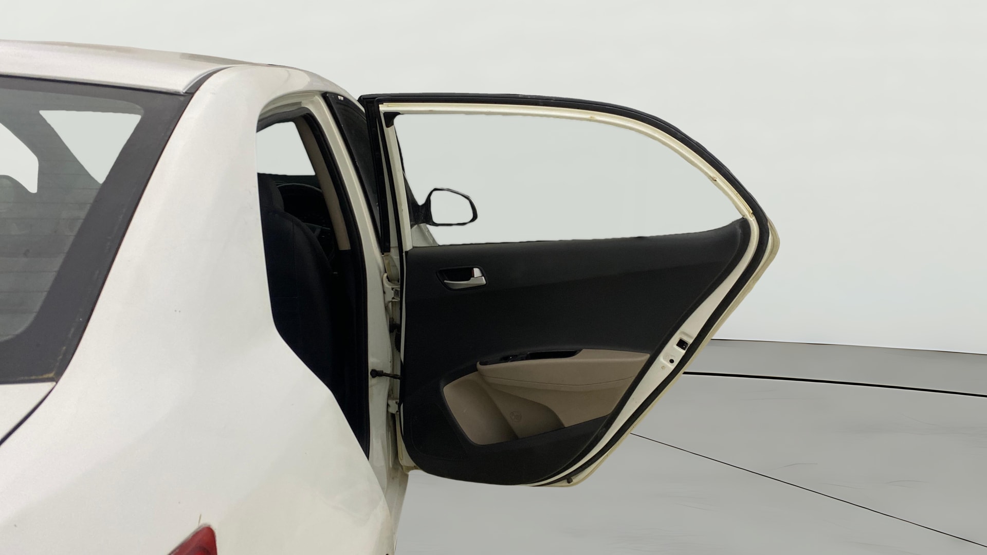 View 2015 Hyundai Xcent E Petrol Image 7 Used 2015 Hyundai Xcent E Petrol Image 7