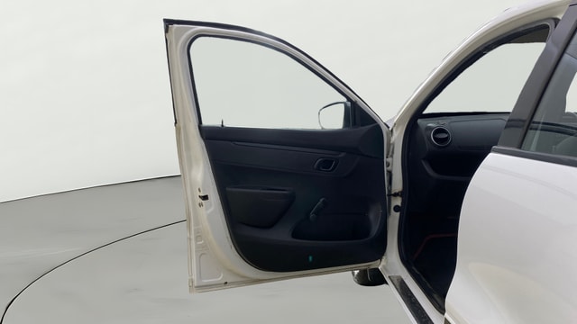 View Renault Kwid Image 30 Used Renault Kwid Image 30