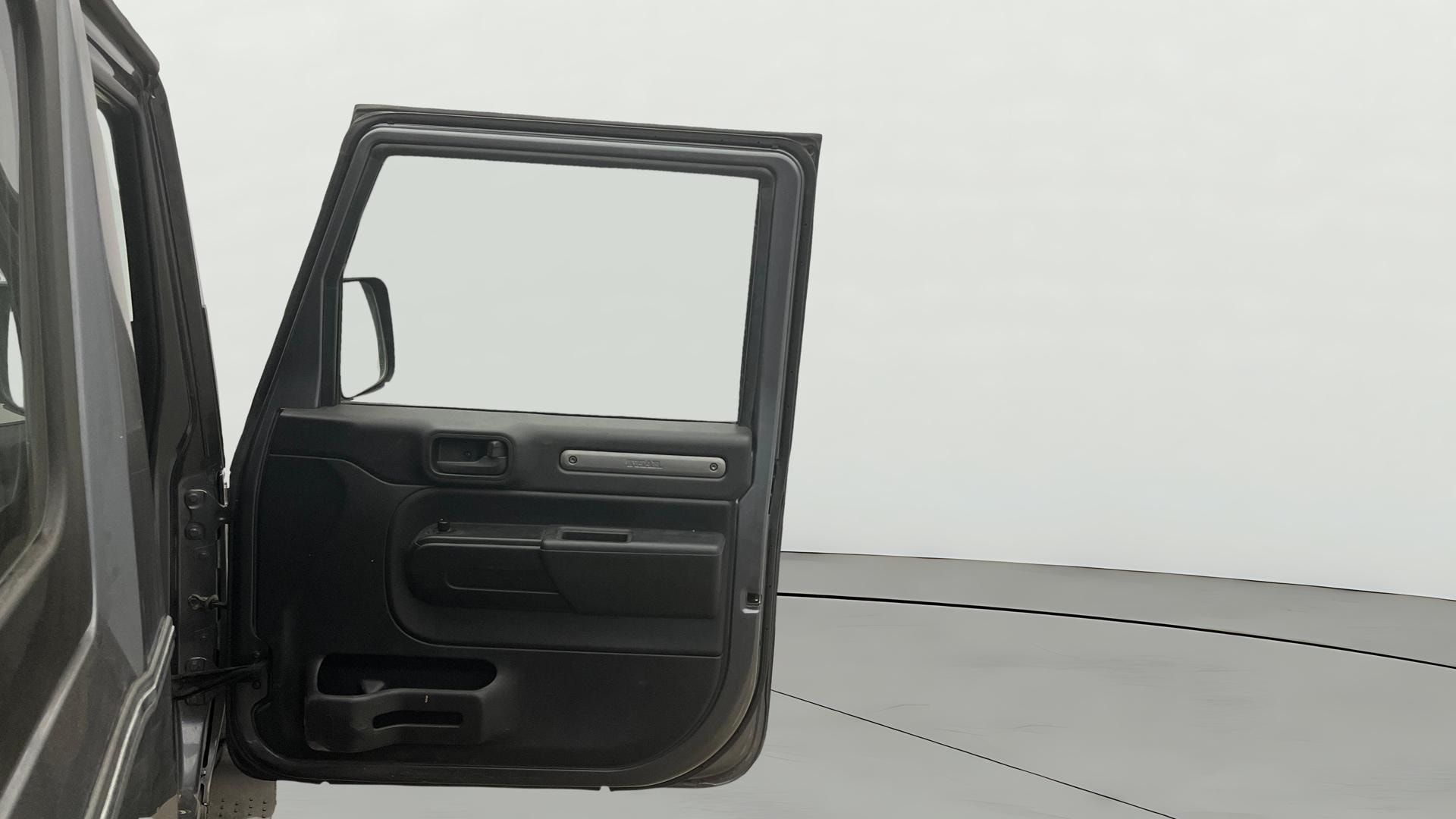 View 2021 Mahindra Thar AX Standard Manual Soft Top 6 Seater Image 42 Used 2021 Mahindra Thar AX Standard Manual Soft Top 6 Seater Image 42