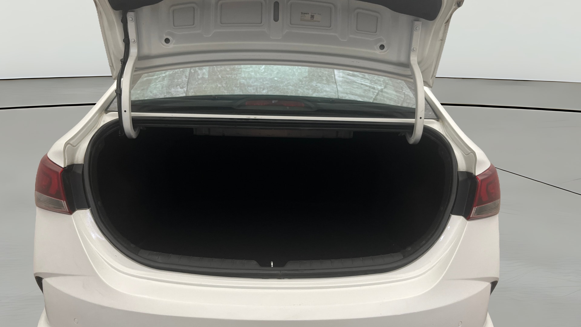 View 2019 Hyundai Verna 1.4 VTVT E Image 40 Used 2019 Hyundai Verna 1.4 VTVT E Image 40