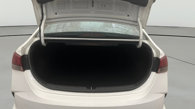 View Hyundai Verna Image 40 Used Hyundai Verna Image 40