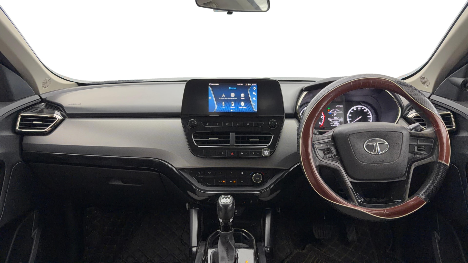 View 2022 Tata Harrier XE Image 16 Used 2022 Tata Harrier XE Image 16