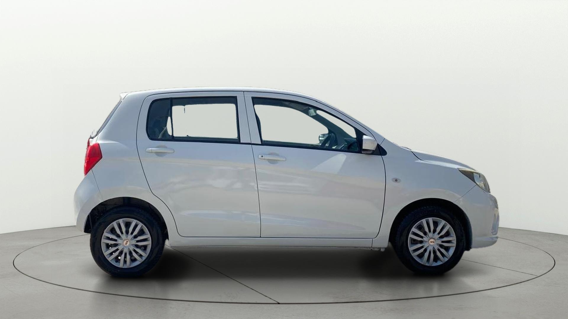 View 2018 Maruti Suzuki 1000 Base Variant Image 8 Used 2018 Maruti Suzuki 1000 Base Variant Image 8