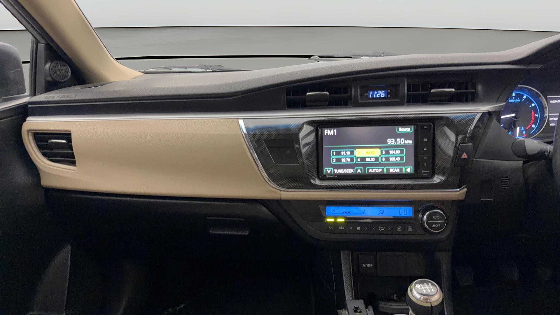 View 2015 Toyota Corolla Altis 1.8 GL Image 17 Used 2015 Toyota Corolla Altis 1.8 GL Image 17