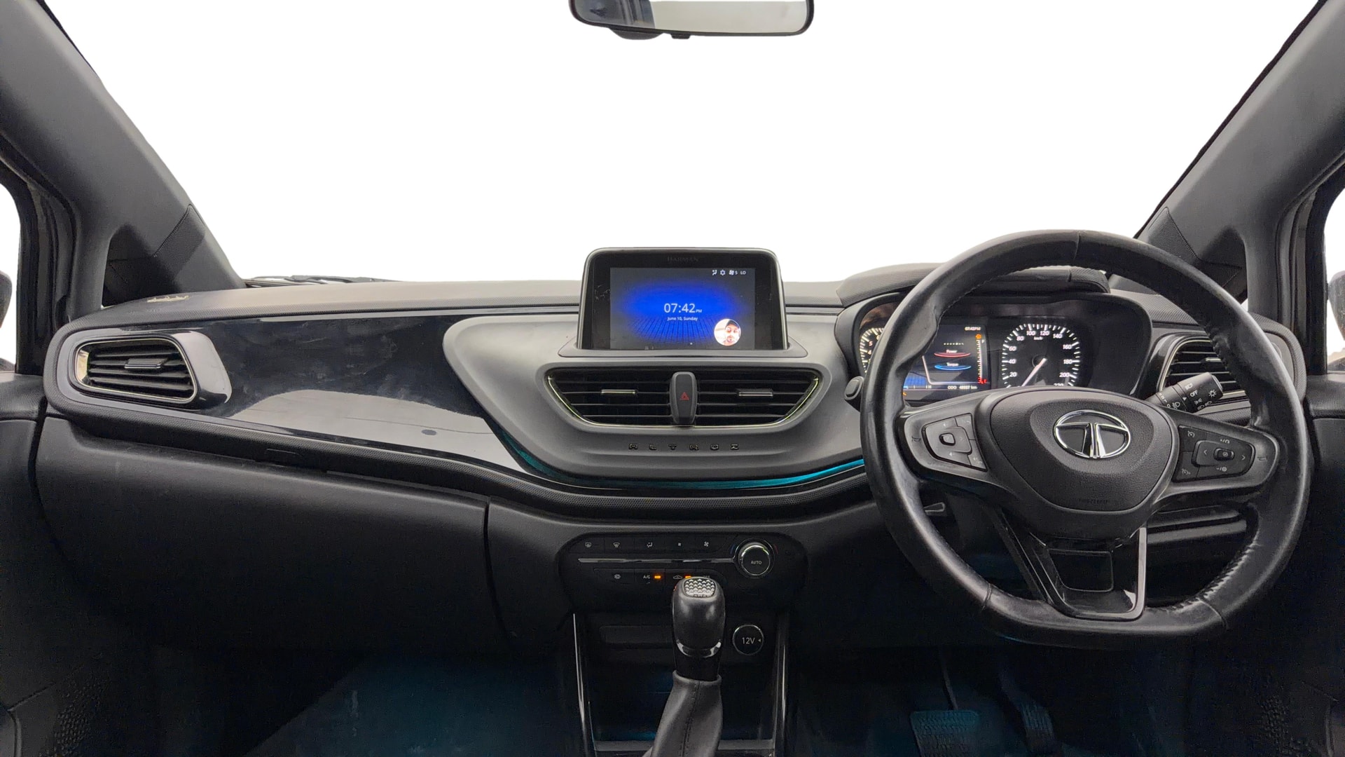 View 2022 Tata Altroz XZ Petrol Image 31 Used 2022 Tata Altroz XZ Petrol Image 31