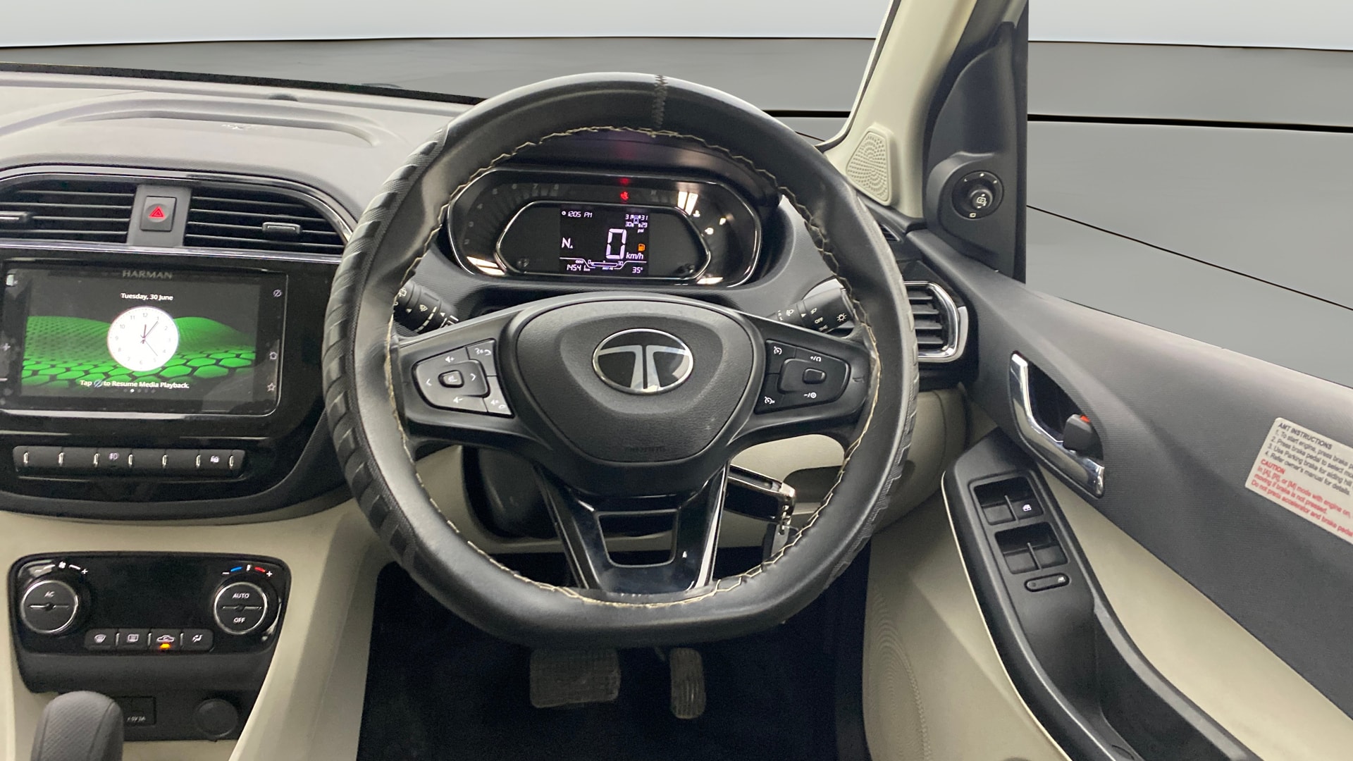 View 2024 Tata Tiago Revotorq XB Image 13 Used 2024 Tata Tiago Revotorq XB Image 13