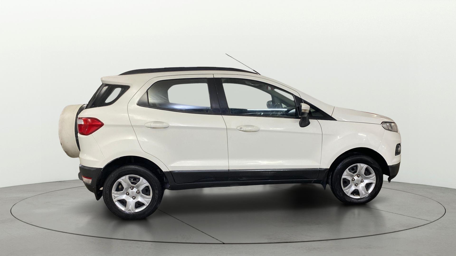 View 2017 Ford EcoSport 1.5 TDCi Diesel Ambiente BS IV Image 8 Used 2017 Ford EcoSport 1.5 TDCi Diesel Ambiente BS IV Image 8