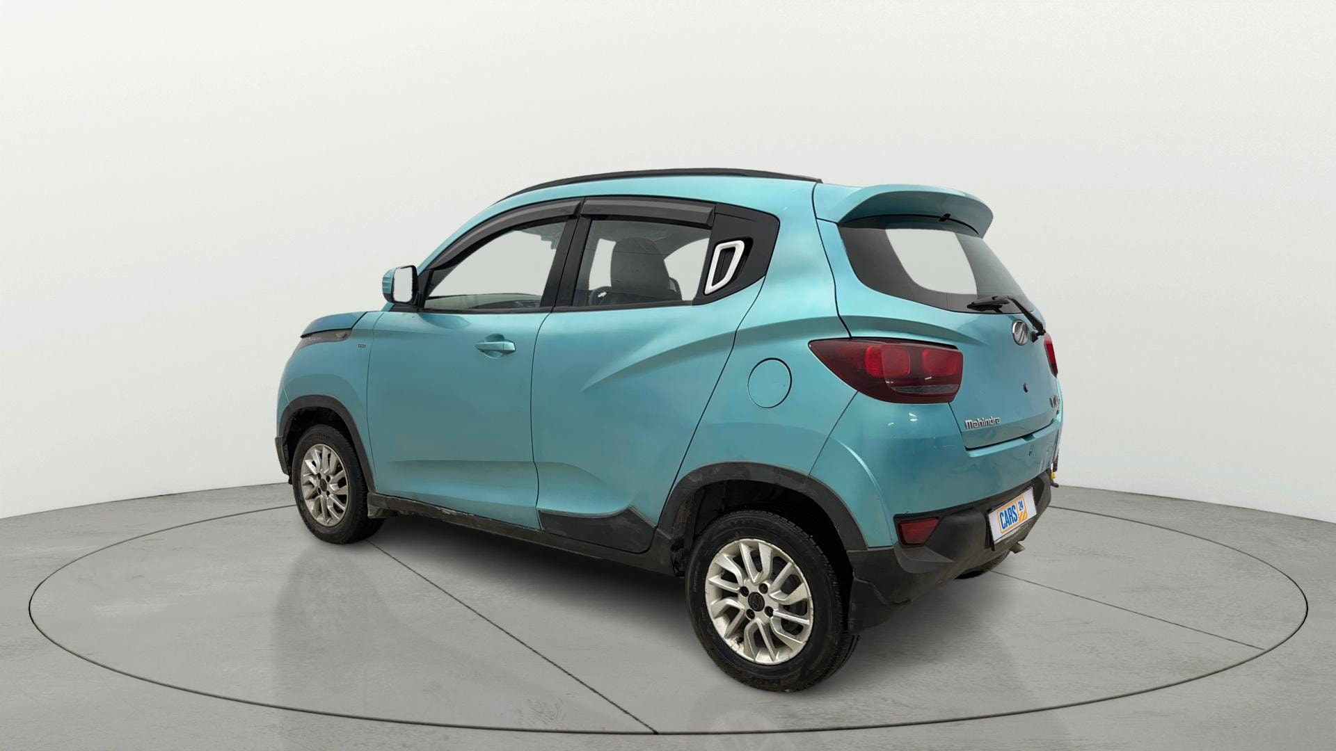 View 2016 Mahindra KUV100 K8 Petrol 5 Seater BS IV Image 2 Used 2016 Mahindra KUV100 K8 Petrol 5 Seater BS IV Image 2