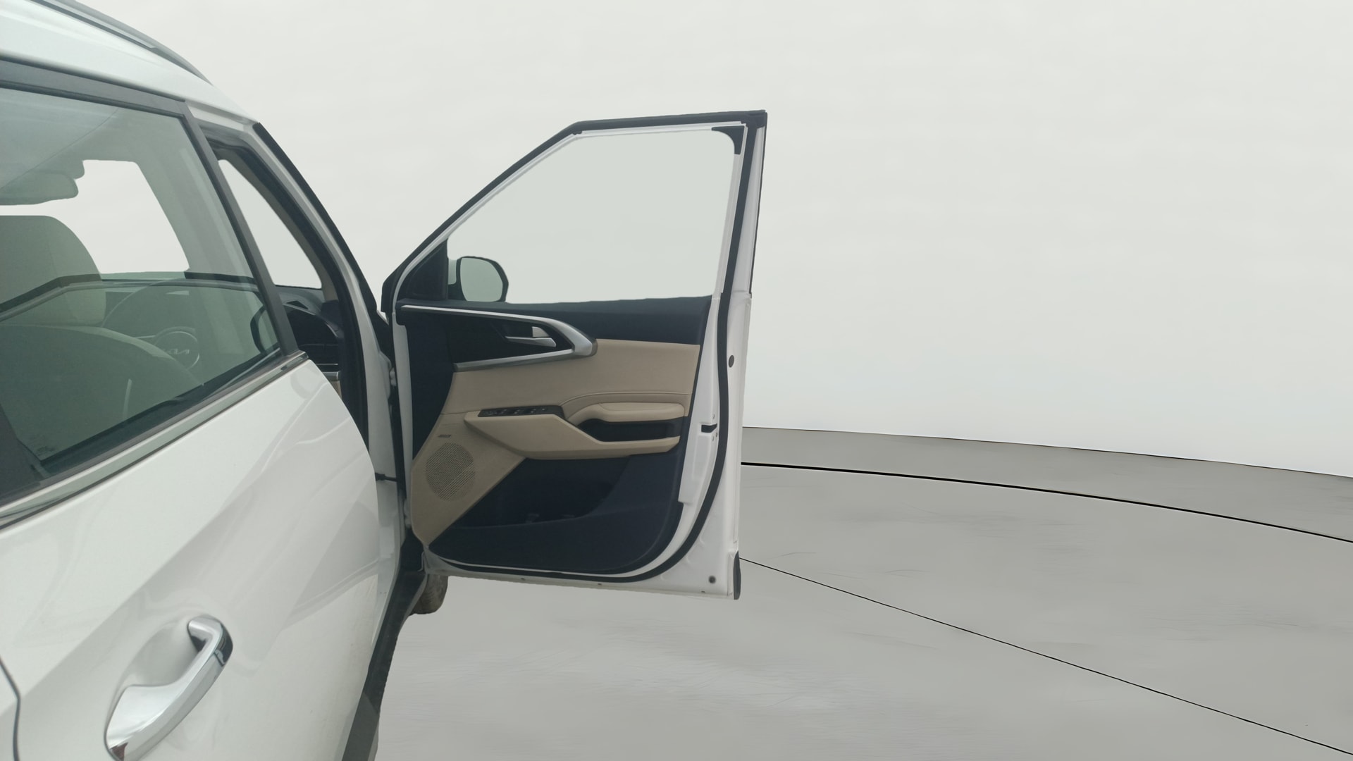 Used 2025 Kia Carens Used 2025 Kia Carens