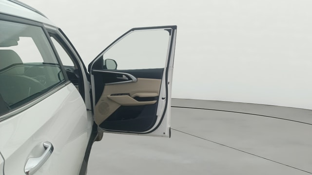 View Kia Carens Image 49 Used Kia Carens Image 49