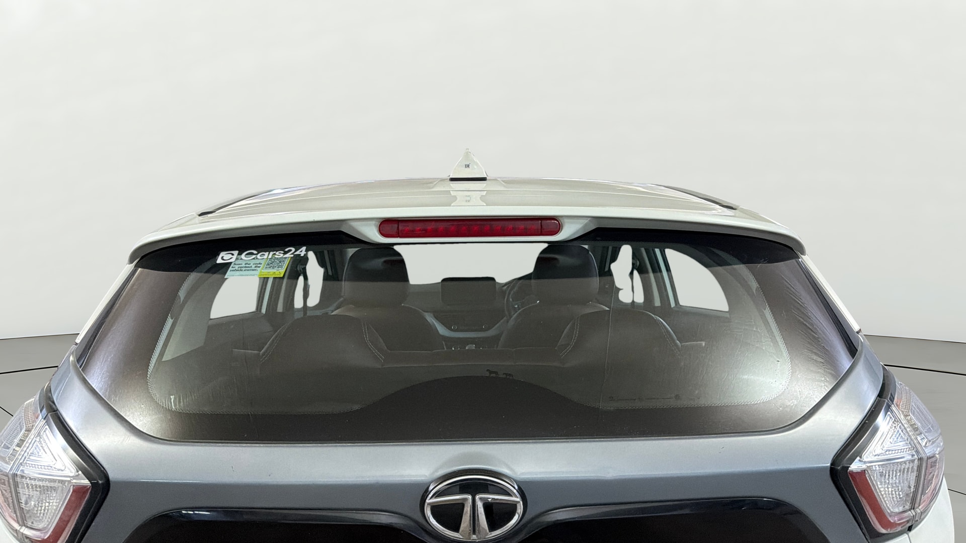 View 2018 Tata Nexon Revotron XM Image 4 Used 2018 Tata Nexon Revotron XM Image 4