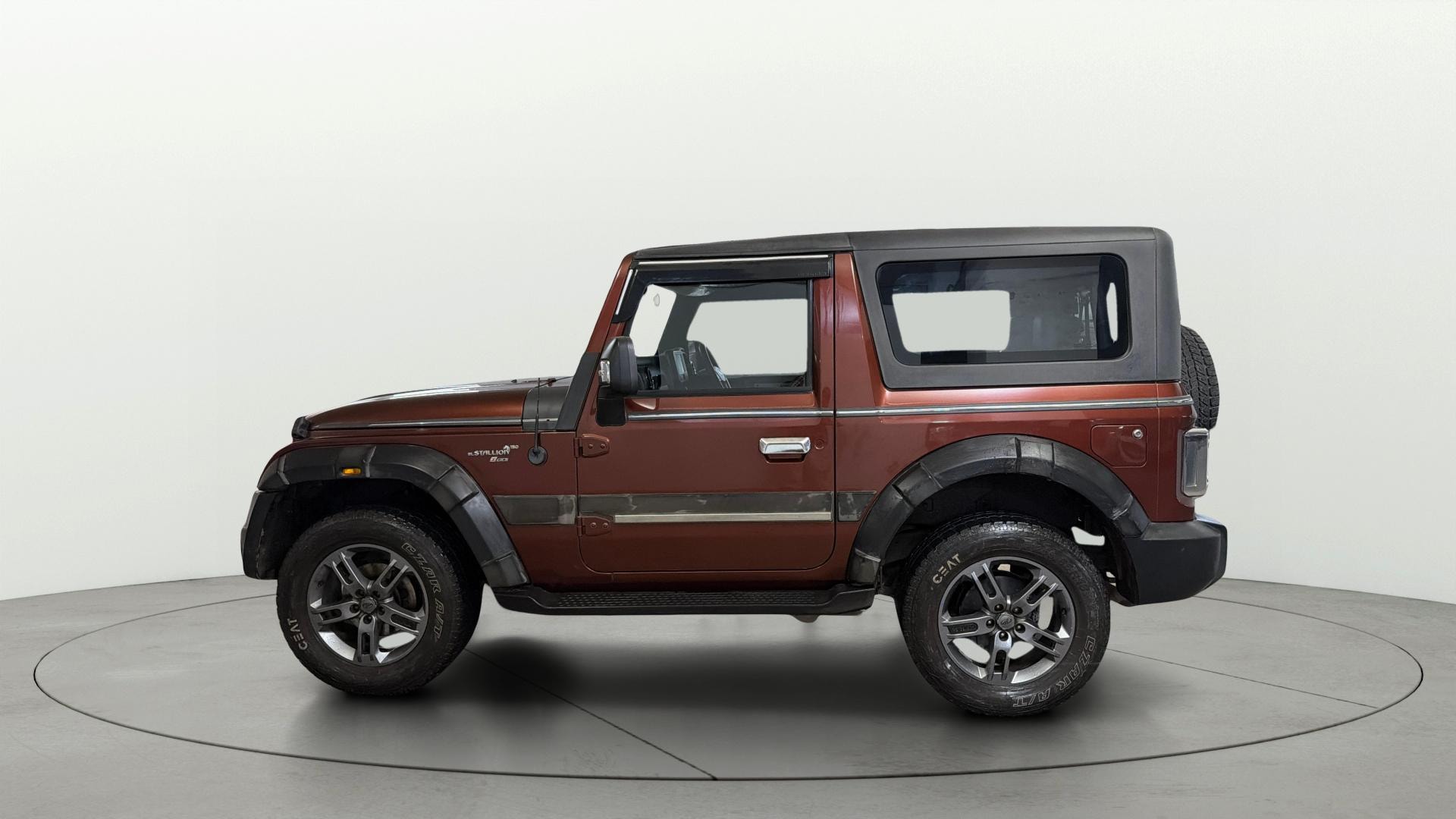 View 2022 Mahindra Thar AX Standard Manual Soft Top 6 Seater Image 6 Used 2022 Mahindra Thar AX Standard Manual Soft Top 6 Seater Image 6