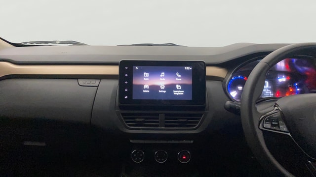 View Renault Kiger Image 34 Used Renault Kiger Image 34