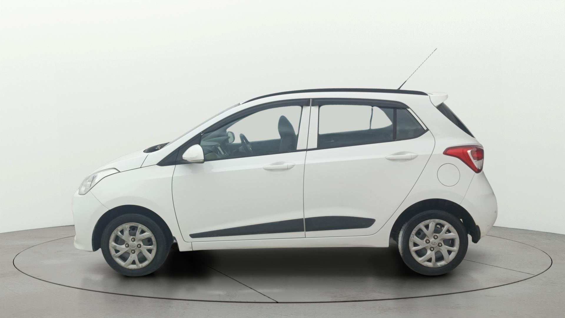 Used 2019 Hyundai Grand i10 Used 2019 Hyundai Grand i10