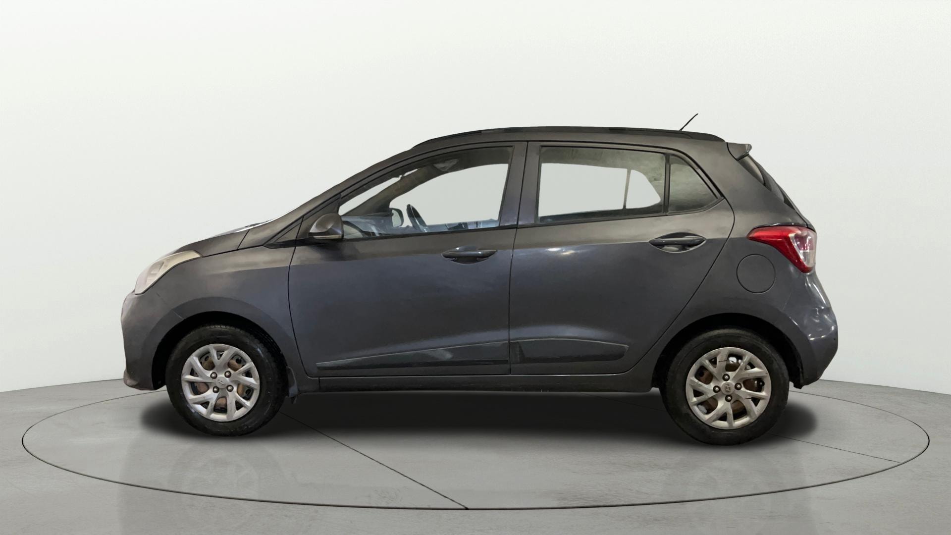 Used 2018 Hyundai Grand i10 Used 2018 Hyundai Grand i10