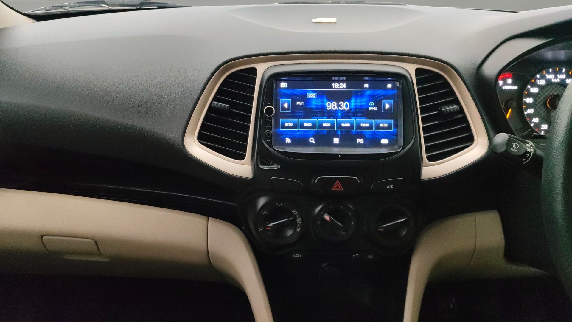 View 2022 Hyundai New Santro D-Lite Petrol Image 17 Used 2022 Hyundai New Santro D-Lite Petrol Image 17