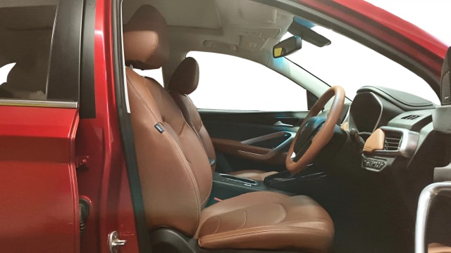 View MG Hector Plus Image 28 Used MG Hector Plus Image 28