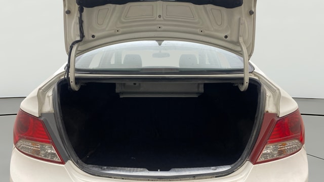 View Hyundai Fluidic Verna Image 37 Used Hyundai Fluidic Verna Image 37