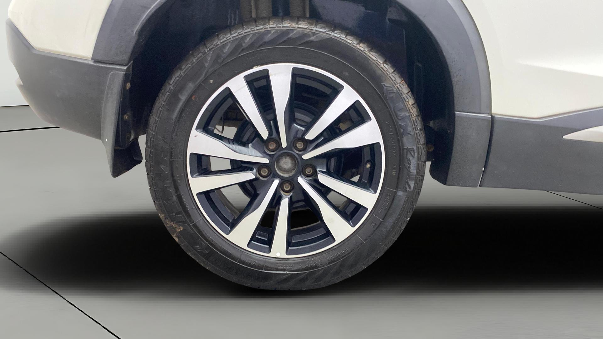 Used 2020 Nissan Kicks Used 2020 Nissan Kicks