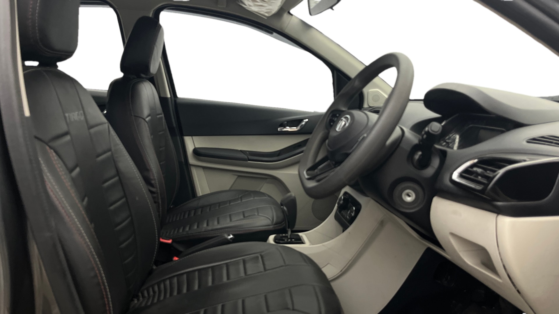 Used 2023 Tata Tiago Used 2023 Tata Tiago