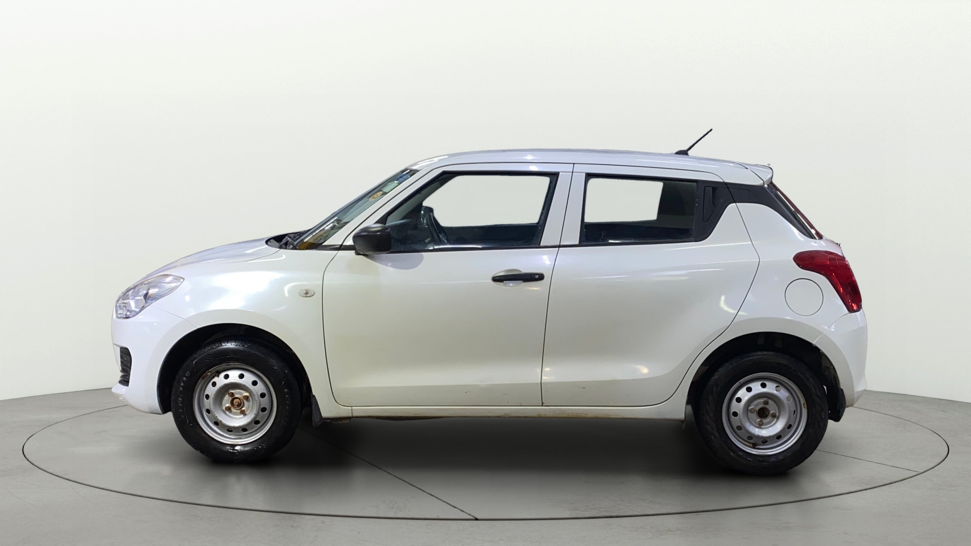 View 2022 Maruti Suzuki 1000 Base Variant Image 5 Used 2022 Maruti Suzuki 1000 Base Variant Image 5