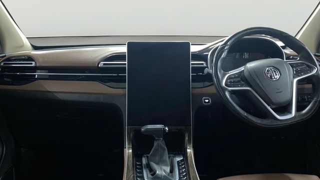 View MG Hector Plus Image 31 Used MG Hector Plus Image 31