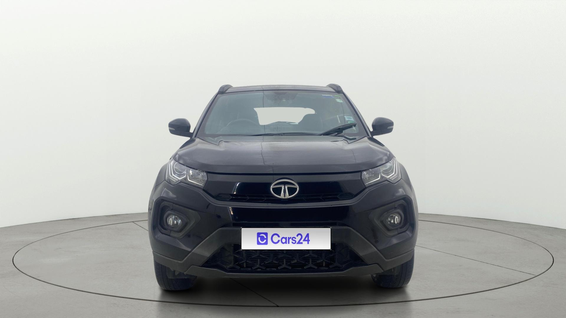 View 2022 Tata Nexon Revotron XE Image 1 Used 2022 Tata Nexon Revotron XE Image 1