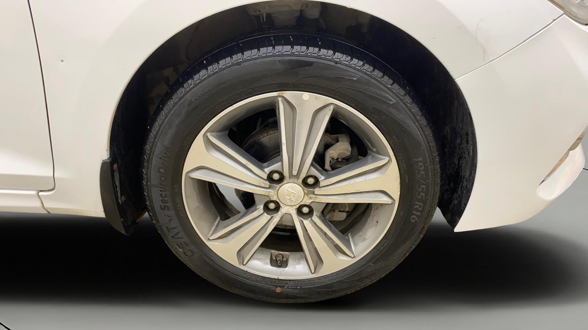 View 2019 Hyundai Verna 1.4 VTVT E Image 43 Used 2019 Hyundai Verna 1.4 VTVT E Image 43