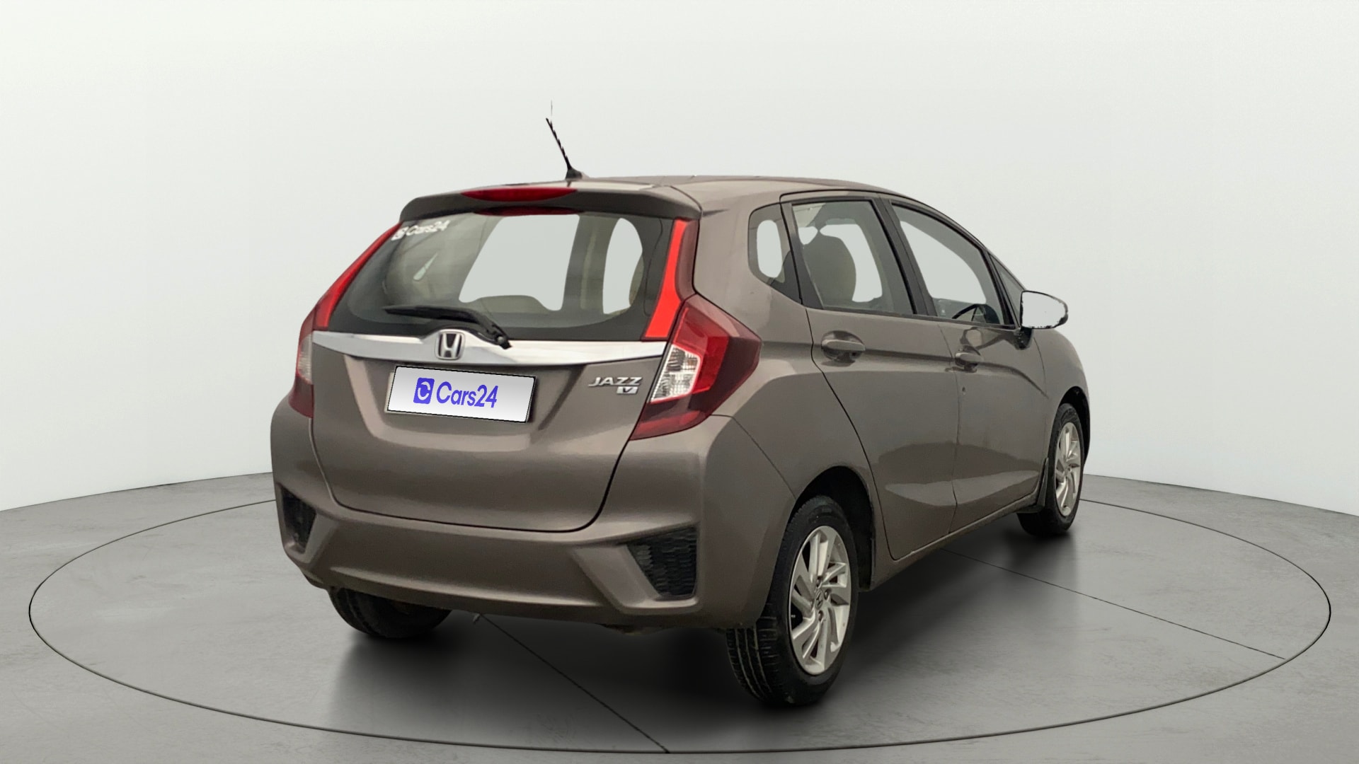 View 2016 Honda Jazz E MT Diesel Image 43 Used 2016 Honda Jazz E MT Diesel Image 43
