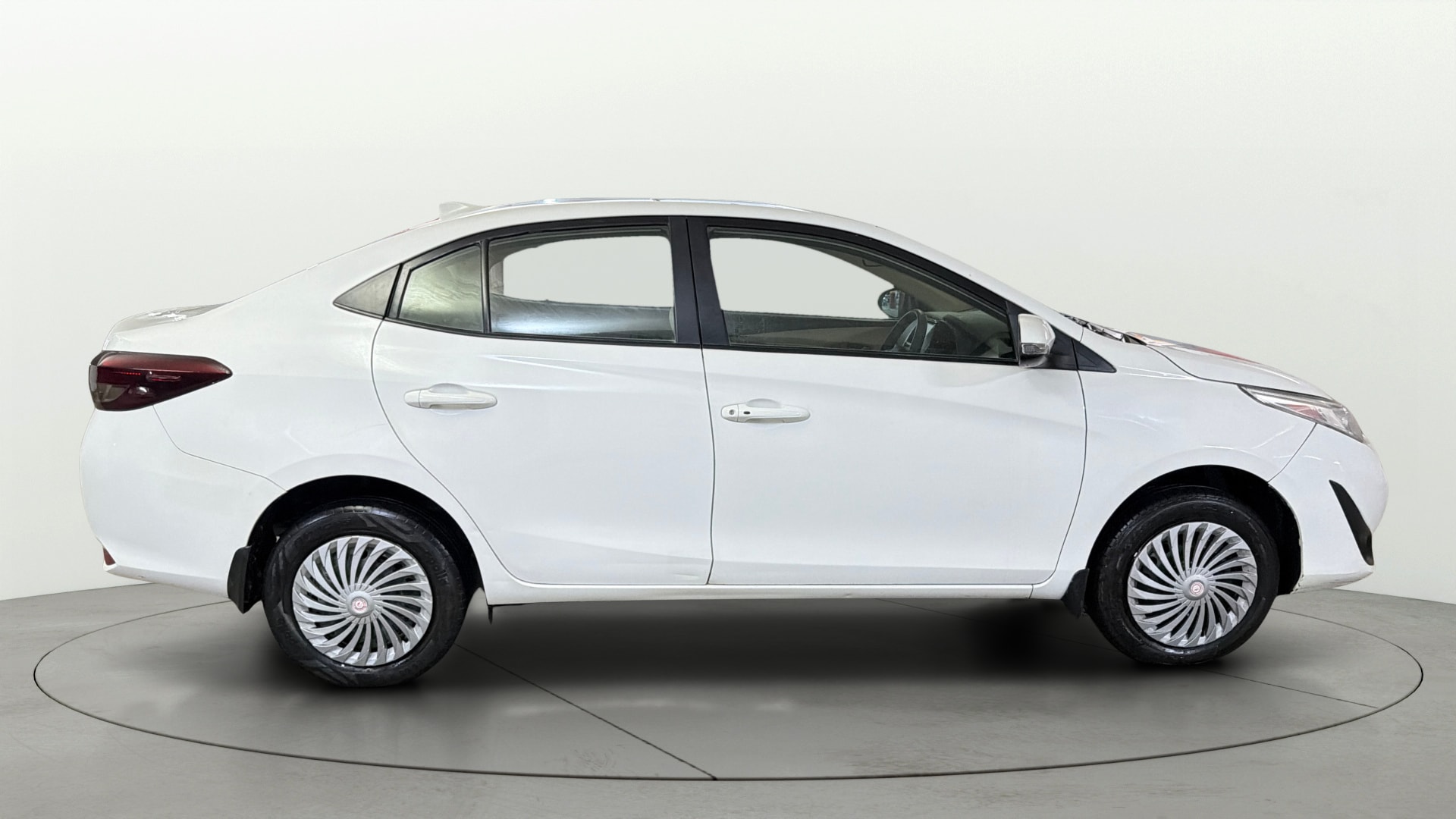 View 2018 Toyota Yaris G MT Image 8 Used 2018 Toyota Yaris G MT Image 8