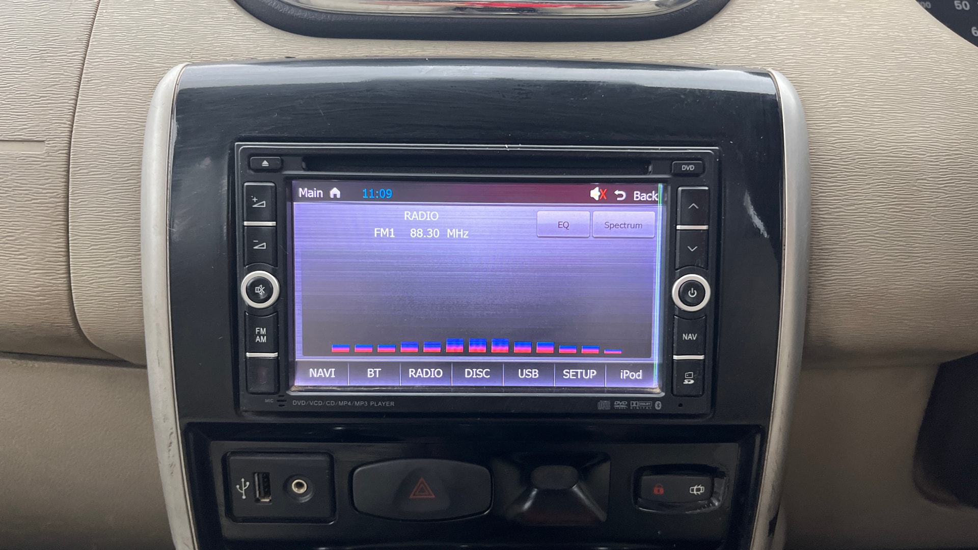 View 2015 Nissan Terrano XL D (O) Image 17 Used 2015 Nissan Terrano XL D (O) Image 17