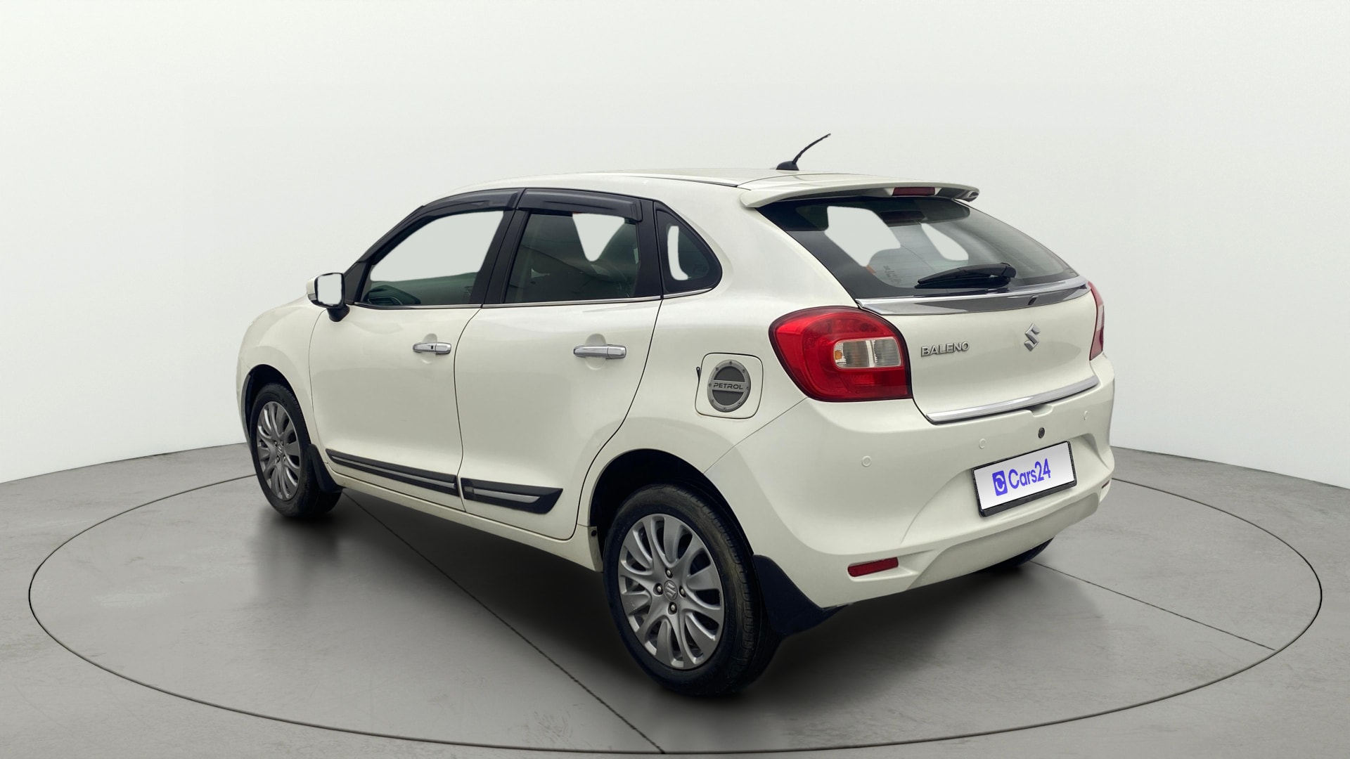 View 2018 Maruti Suzuki 1000 Base Variant Image 2 Used 2018 Maruti Suzuki 1000 Base Variant Image 2
