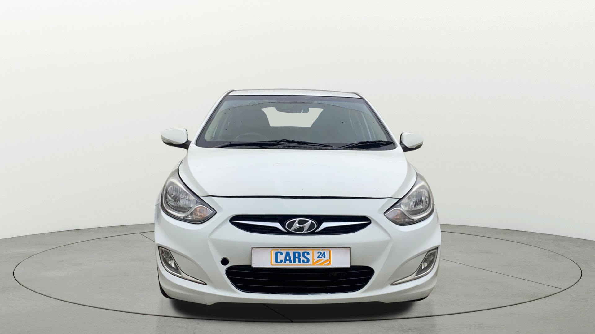 View 2012 Hyundai Fluidic Verna 1.6 CRDI SX Image 1 Used 2012 Hyundai Fluidic Verna 1.6 CRDI SX Image 1