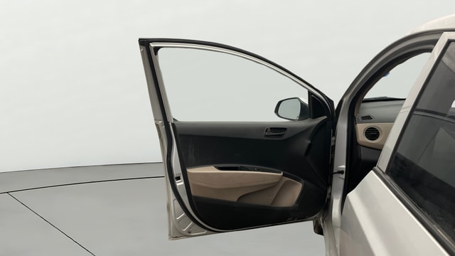 View Hyundai Grand i10 Image 30 Used Hyundai Grand i10 Image 30