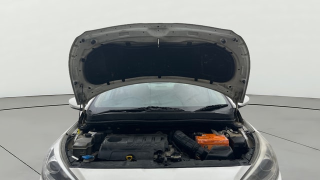 View Hyundai Fluidic Verna Image 32 Used Hyundai Fluidic Verna Image 32