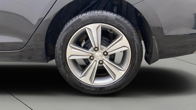View Hyundai Verna Image 12 Used Hyundai Verna Image 12