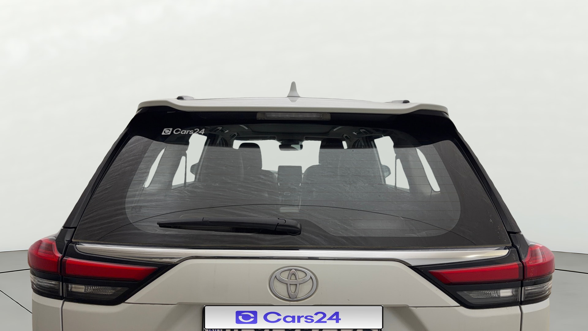 Used 2024 Toyota Innova Hycross Used 2024 Toyota Innova Hycross