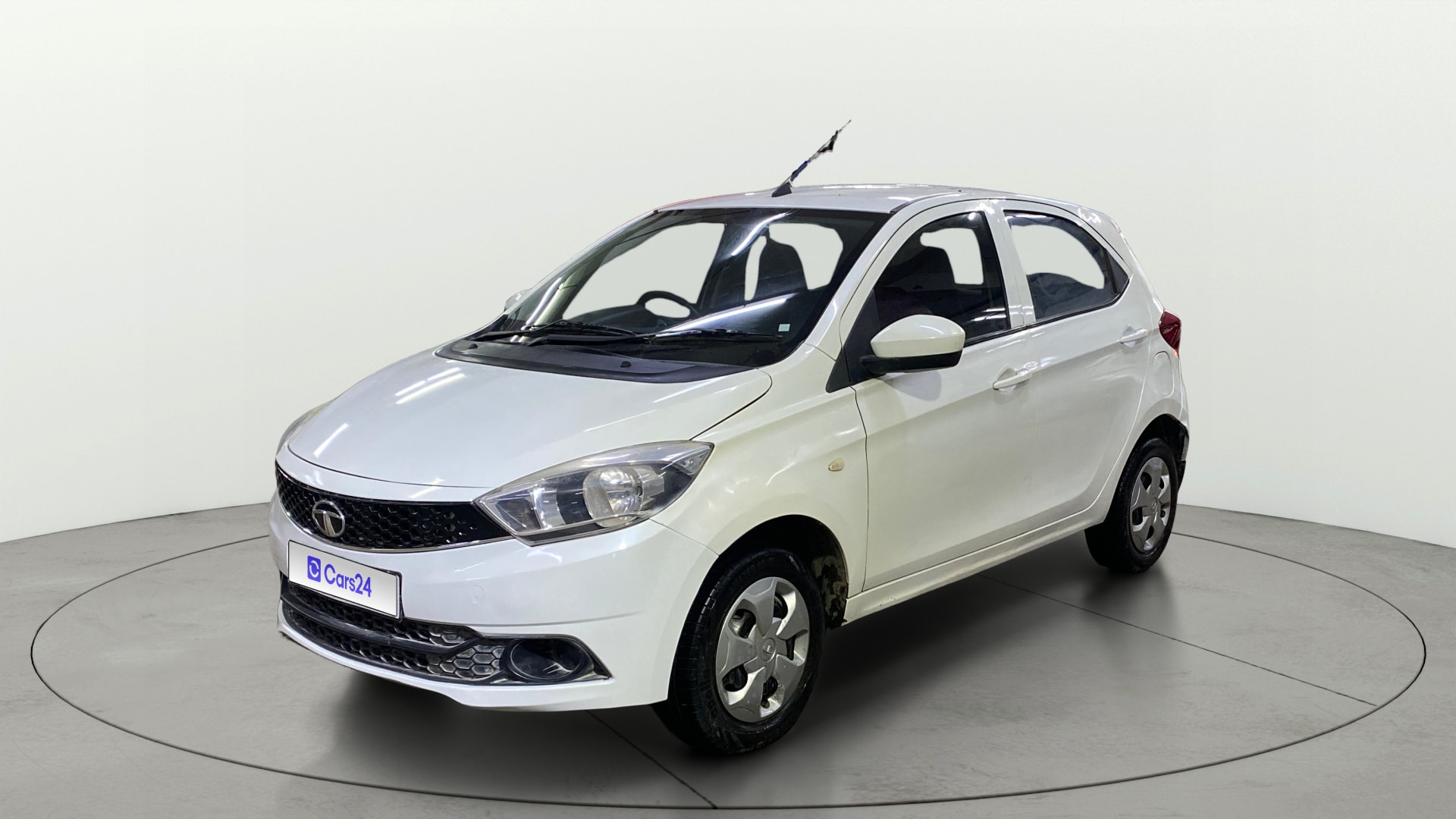 View 2019 Tata Tiago Revotorq XB Image 23 Used 2019 Tata Tiago Revotorq XB Image 23