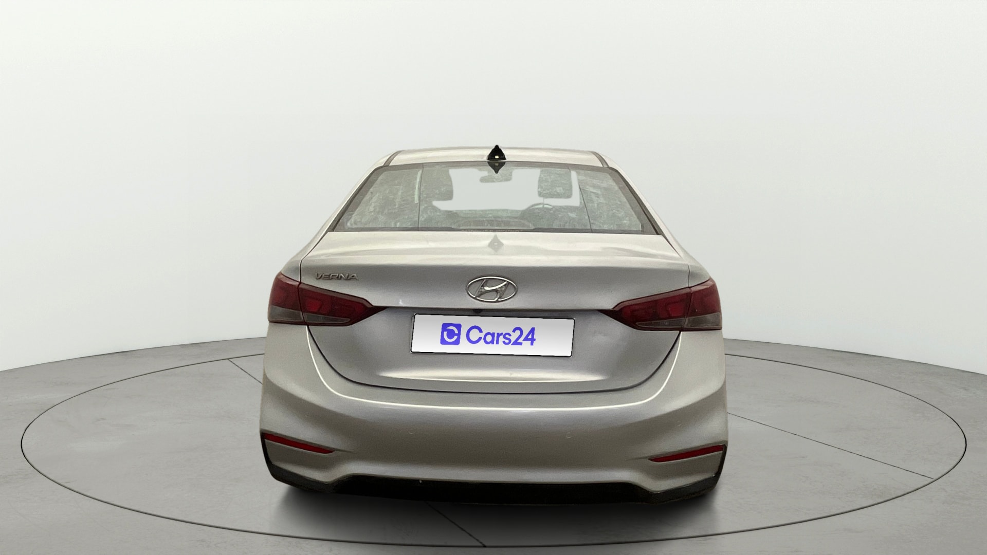 View 2017 Hyundai Verna 1.6 VTVT EX AT Image 39 Used 2017 Hyundai Verna 1.6 VTVT EX AT Image 39