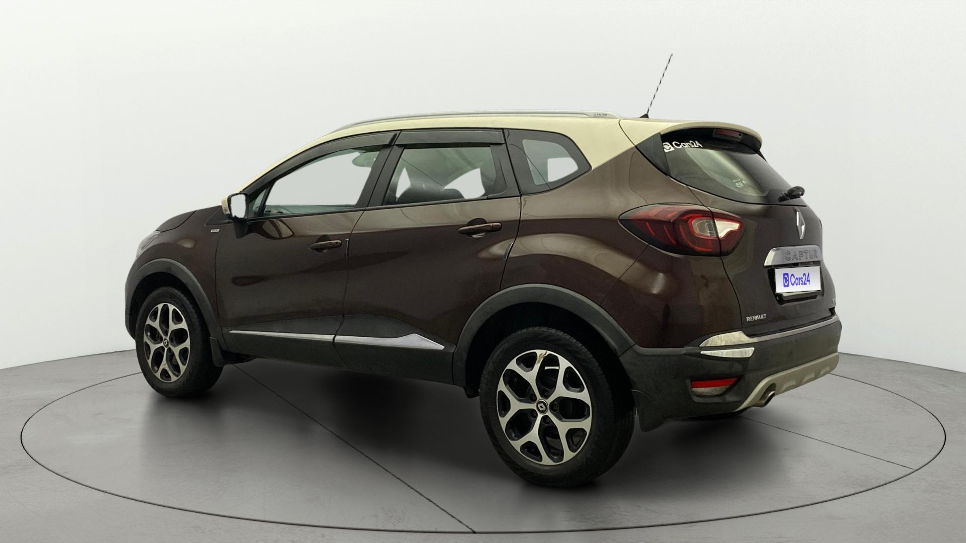 View 2018 Renault Captur RXT Mono Diesel Image 2 Used 2018 Renault Captur RXT Mono Diesel Image 2