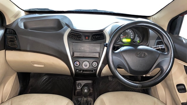 View Hyundai EON Image 15 Used Hyundai EON Image 15