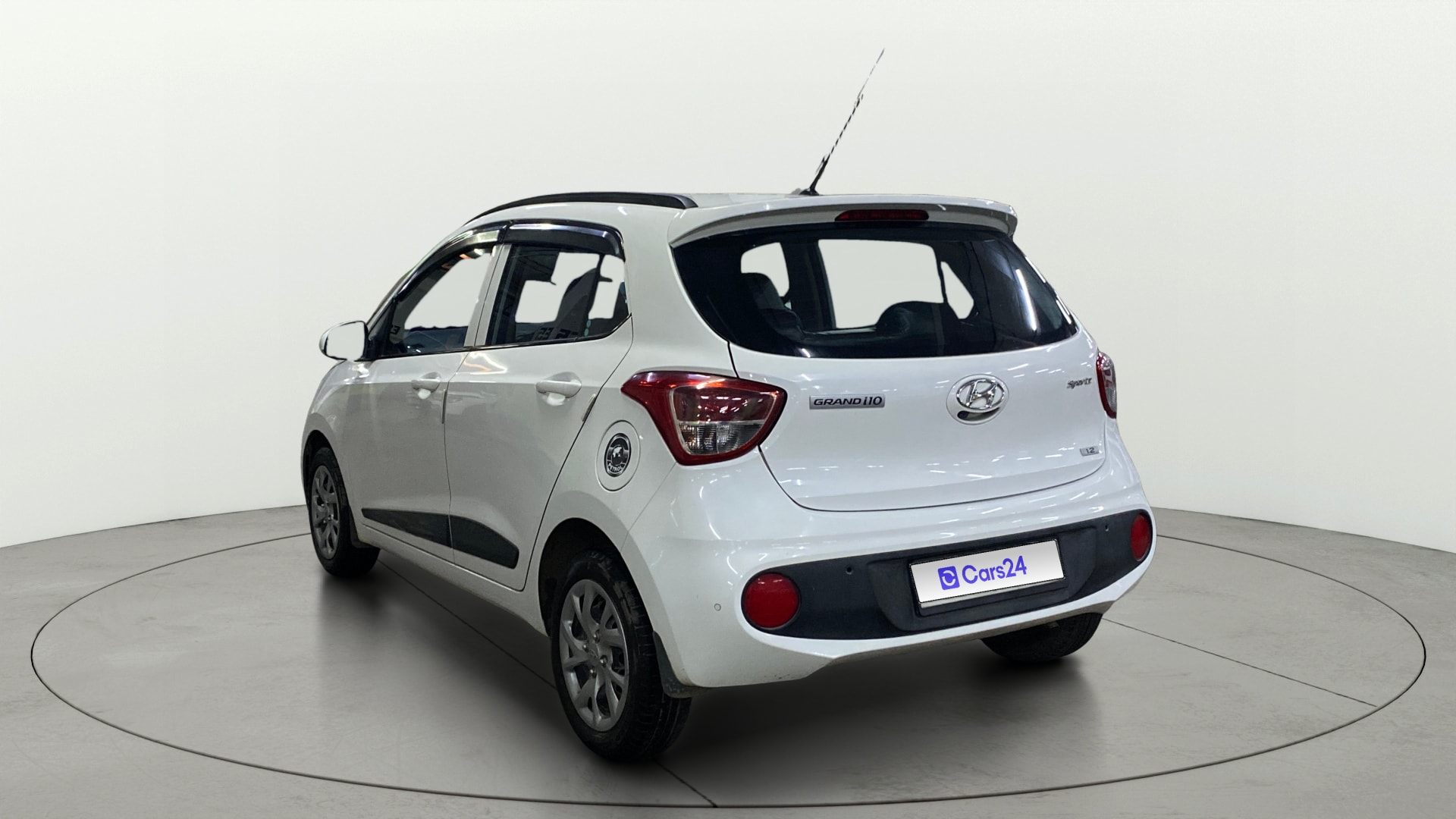 View 2020 Hyundai Grand i10 Sportz 1.2 Kappa Image 2 Used 2020 Hyundai Grand i10 Sportz 1.2 Kappa Image 2