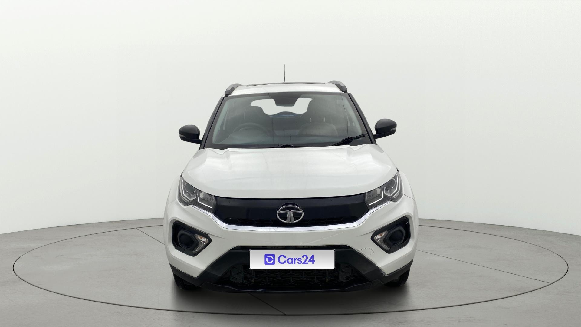 View 2023 Tata Nexon Revotron XE Image 1 Used 2023 Tata Nexon Revotron XE Image 1