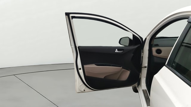 View Hyundai Xcent Image 31 Used Hyundai Xcent Image 31
